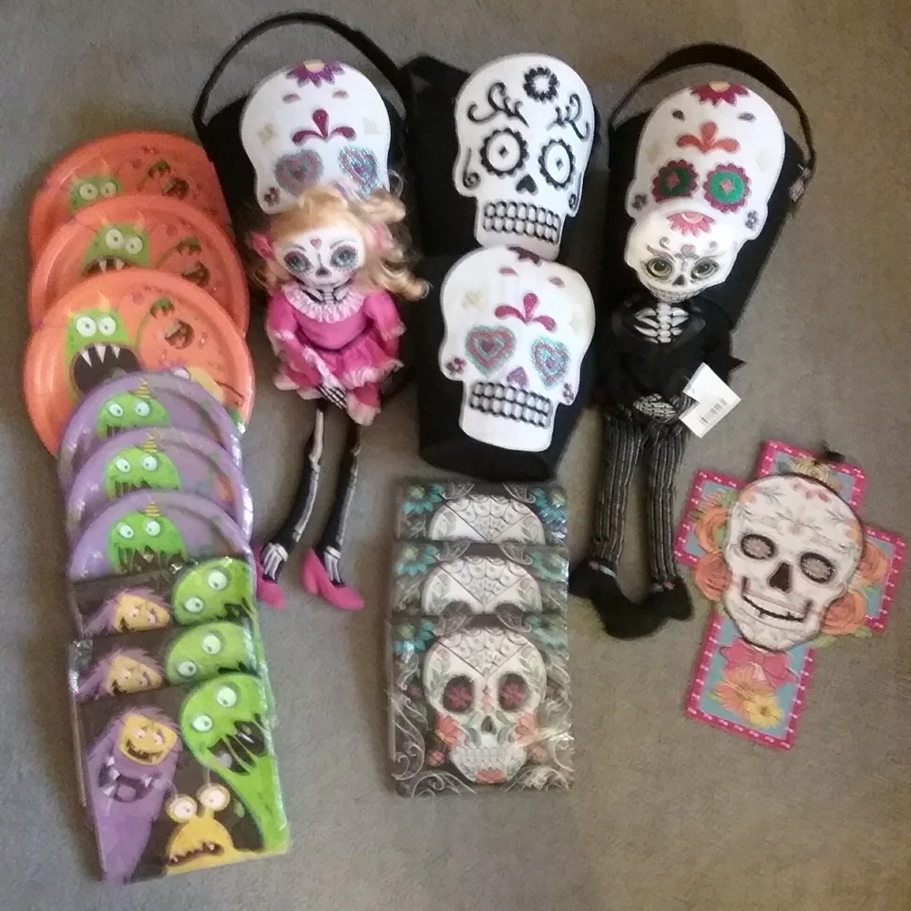 Brand new Halloween 19 piece Day of the Dead and Monster decor